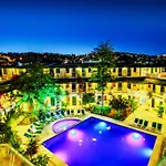 Skylife Hotel 4*