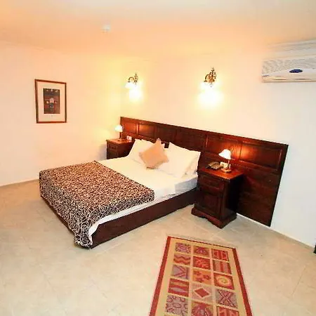 Otel Skylife 3*