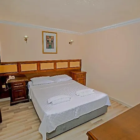 Skylife Otel 3*